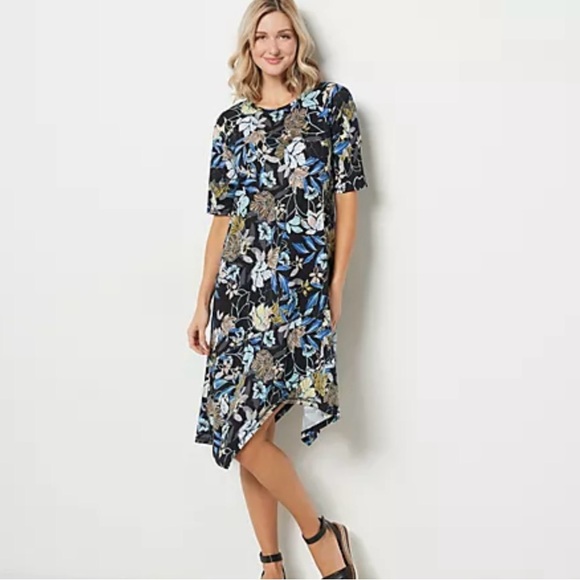 LOGO by Lori Goldstein Petite Printed Pleated Hemline Dress Salted Caramel MP - Picture 6 of 7